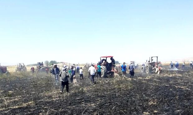 آتش‌سوزی زمین کشاورزی در روستای قره قشلاق