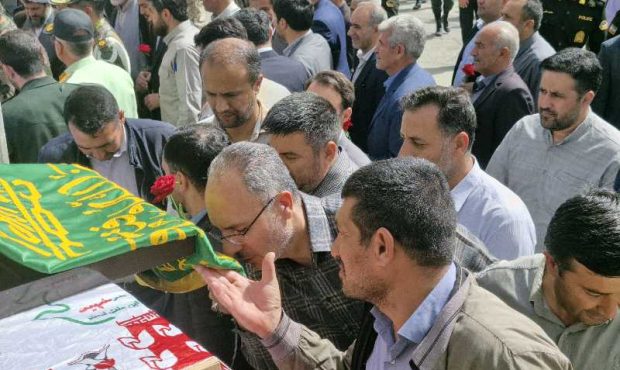 مهاباد میزبان پرچم بارگاه ملکوتی امام رضا (ع) شد مهاباد میزبان پرچم بارگاه ملکوتی امام رضا (ع) شد