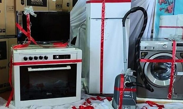 ۱۷ سری جهیزیه به نوعروسان مهابادی اهدا شد ۱۷ سری جهیزیه به نوعروسان مهابادی اهدا شد