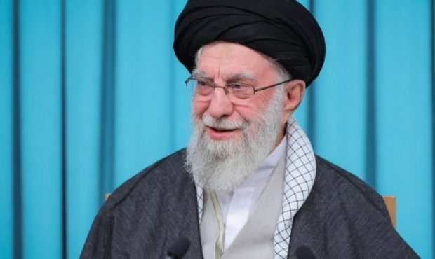 سخنرانی تلویزیونی رهبر انقلاب خطاب به ملت ایران